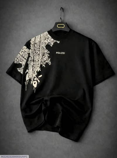 Black colour drop shoulders round neck t-shirt