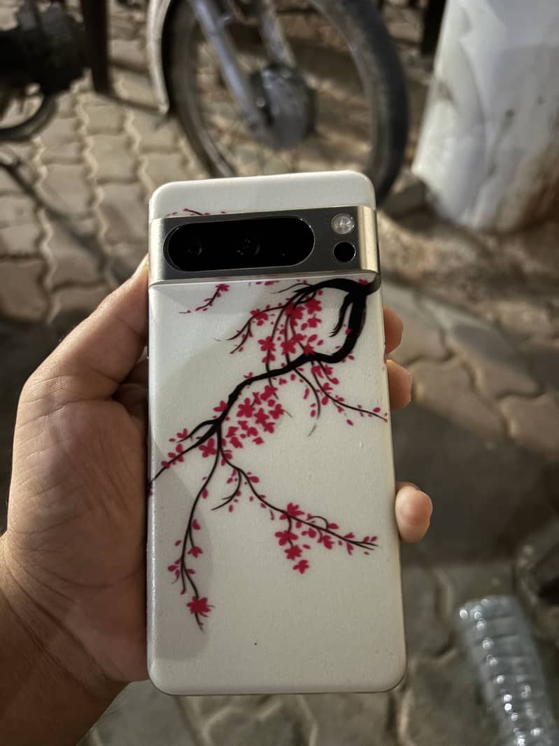 Google Pixel 8 Pro 2