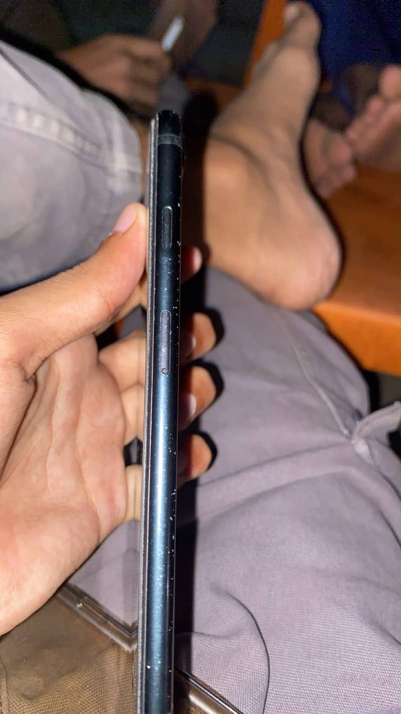 Apple iPhone 7 Plus 1