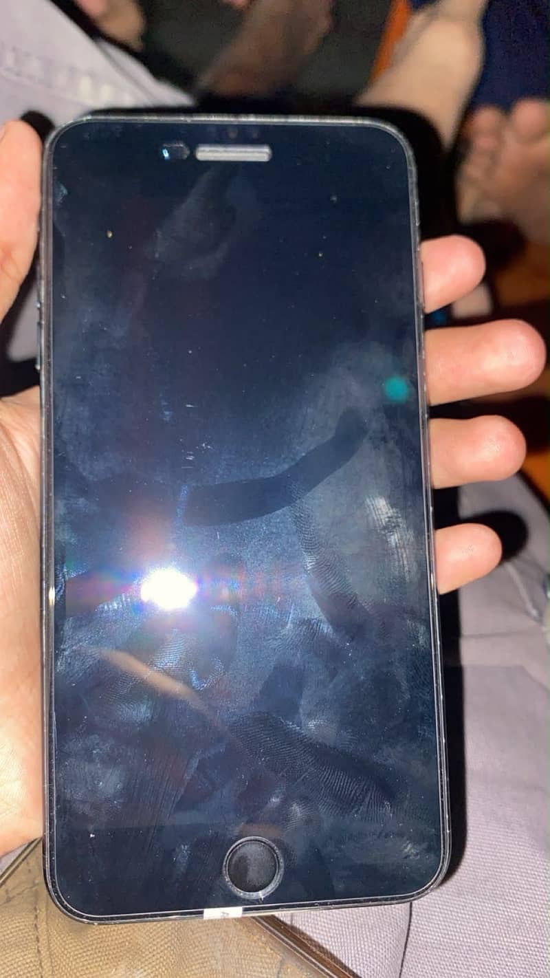 Apple iPhone 7 Plus 3