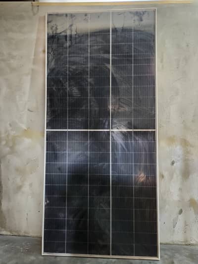solar panels 585 watt double glass very minor crack