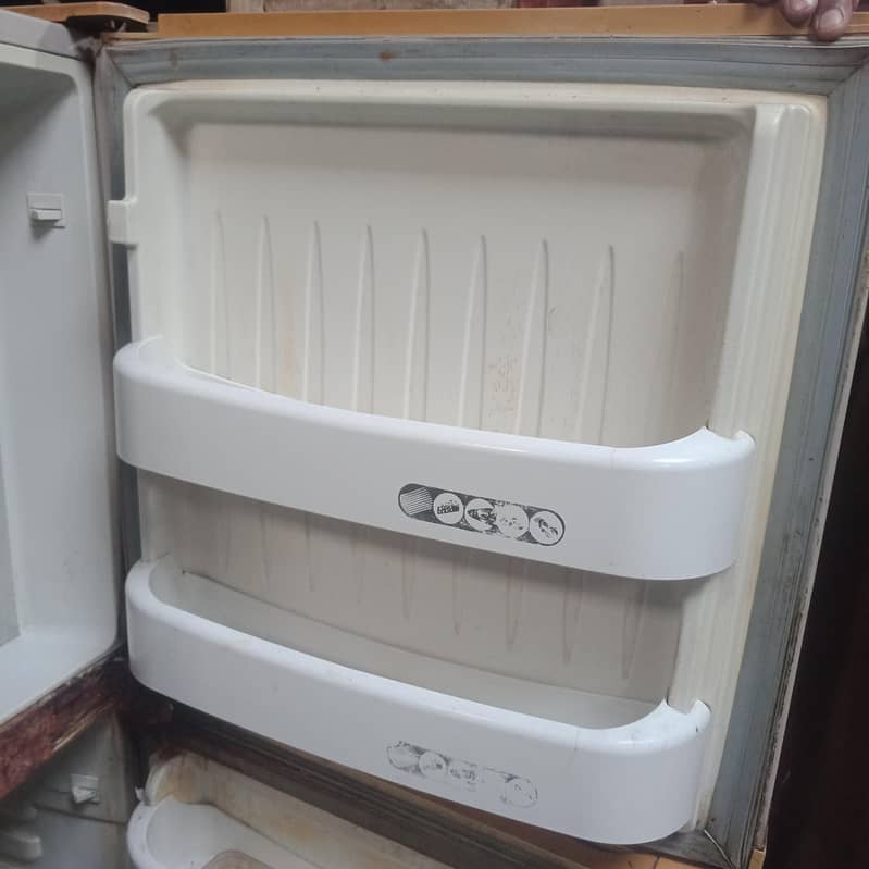 refrigerator 1