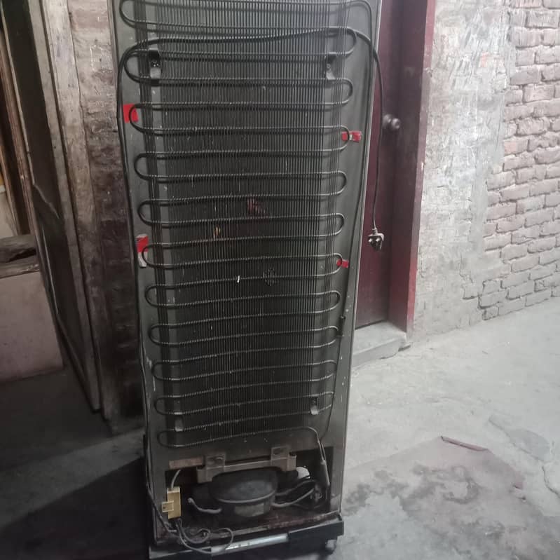 refrigerator 4