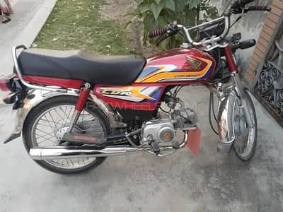 HONDA CD 70 (LESS 5000KM DRIVEN)