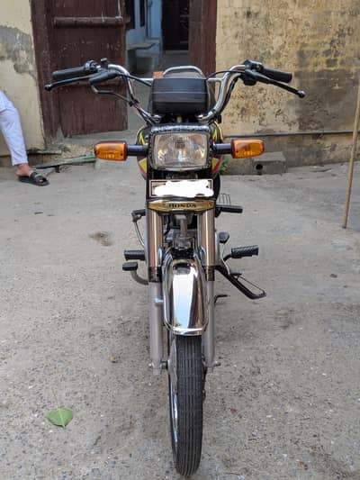 Honda 70 BLACK colour