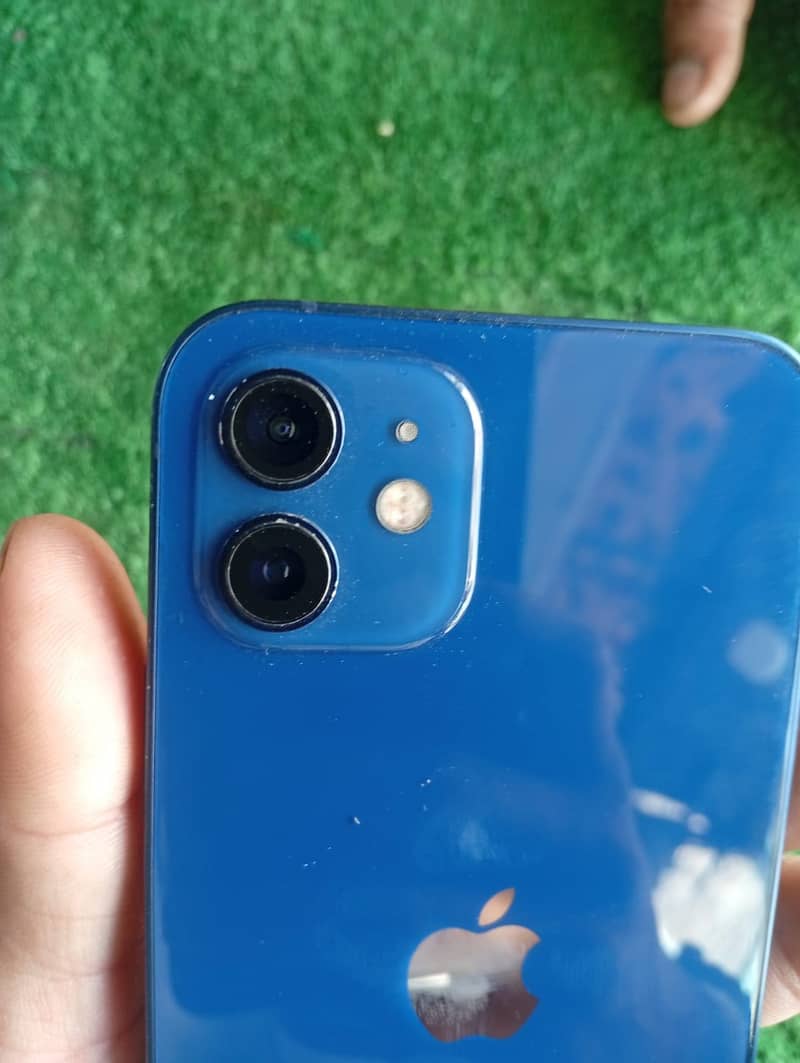 Apple iPhone 12 3