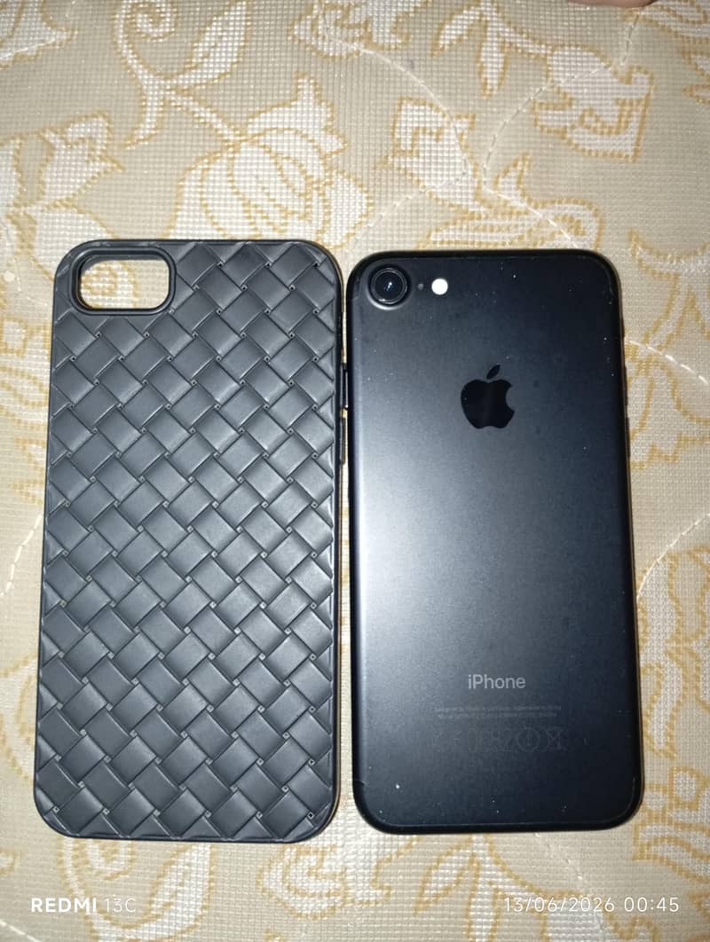 Apple iPhone 7 1