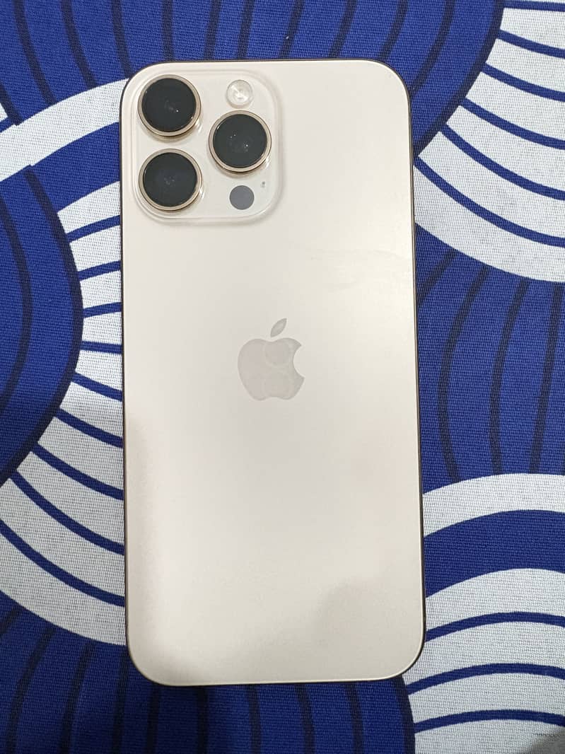 IPHONE 16 PRO MAX 8