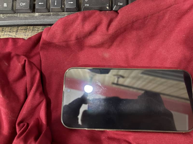 IPHONE 16 PRO MAX 9