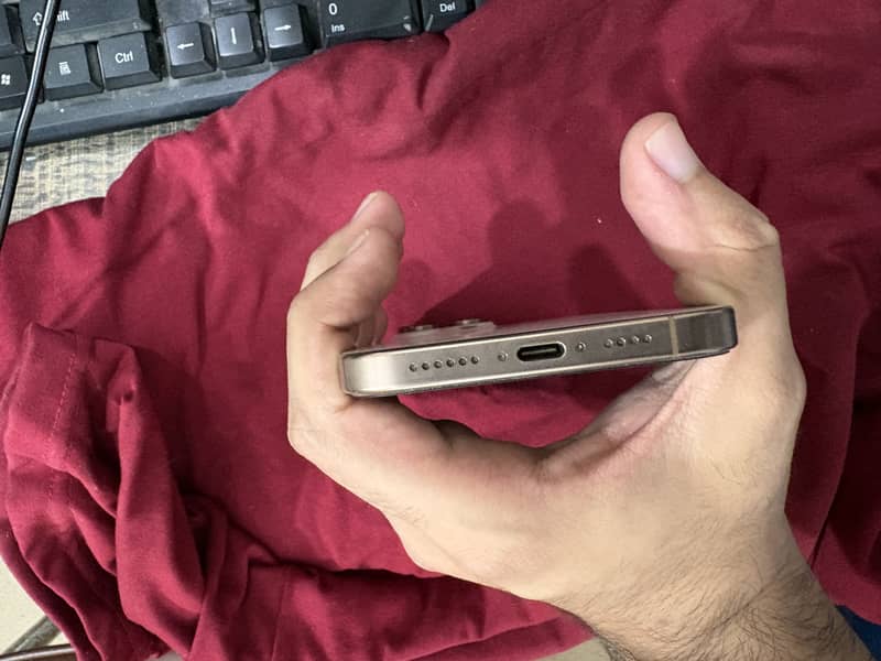 IPHONE 16 PRO MAX 11