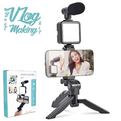 Portable Vlogging Kit - Mini Tripod + LED Light + Microphone.