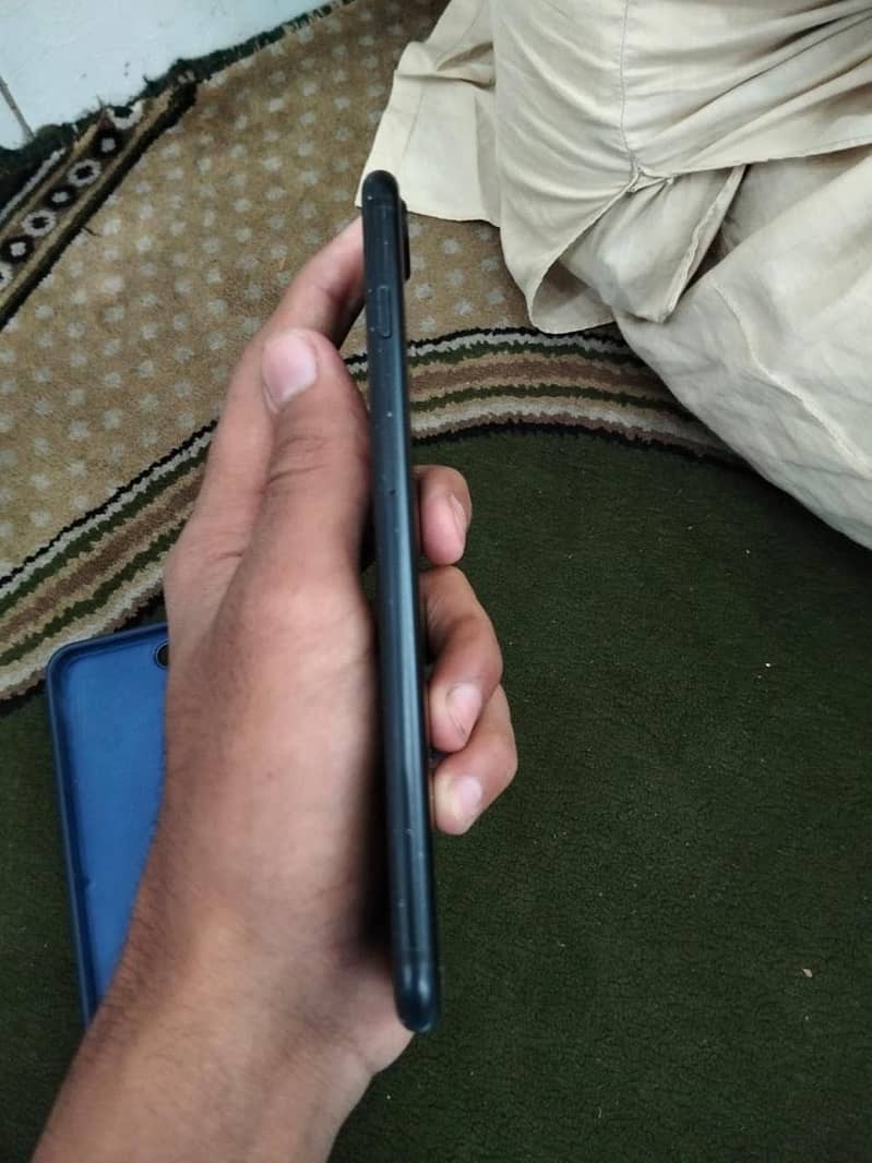 Apple iPhone 7 Plus 2