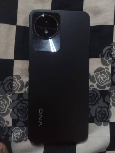 Vivo Y02t 4gb 64 gb all ok Hy chalna me only mobile with cnic copy