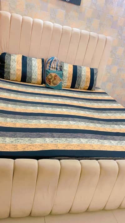 Poshish bed