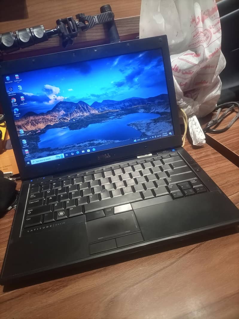 Dell Latitude E4310 0