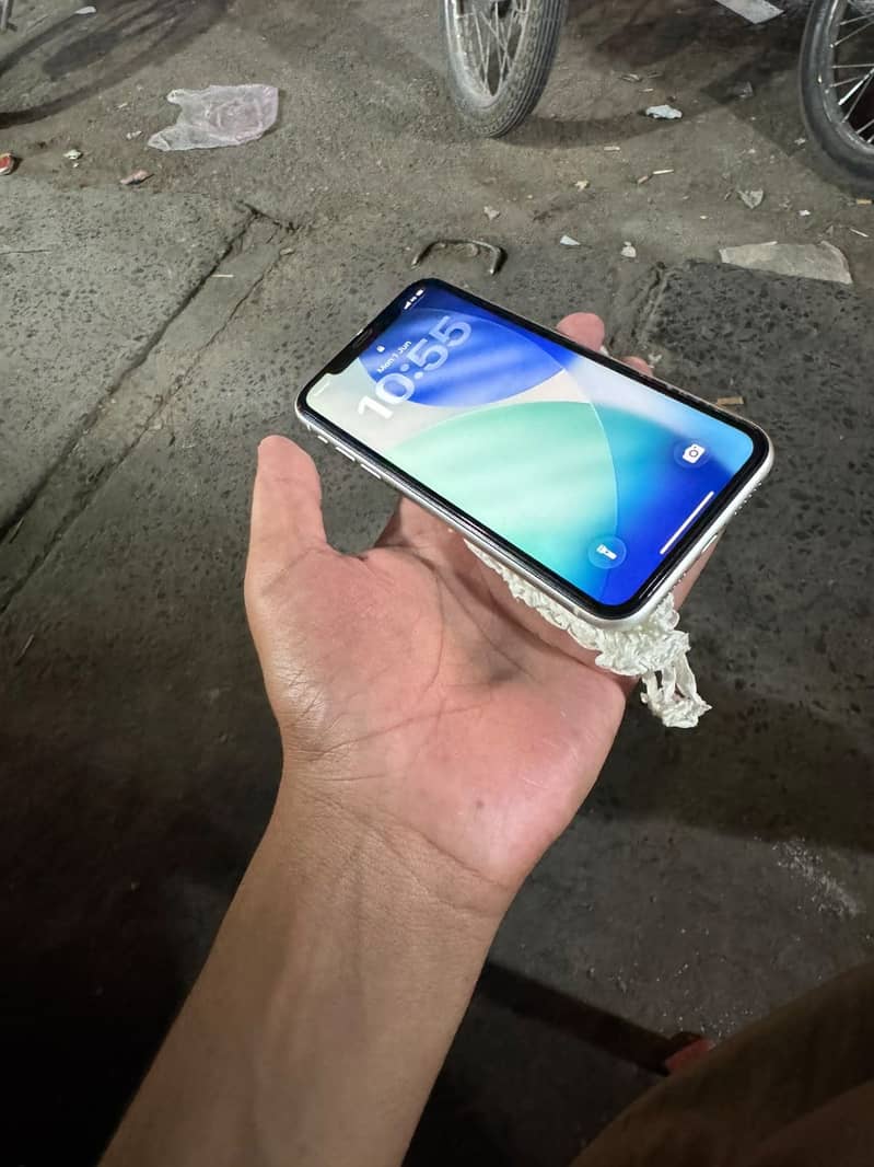 Apple iPhone 11 1
