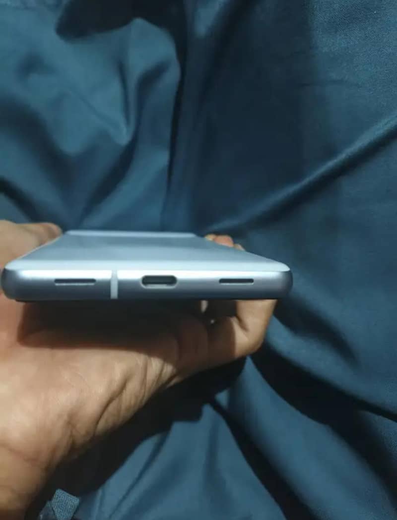 Google Pixel 7a 3