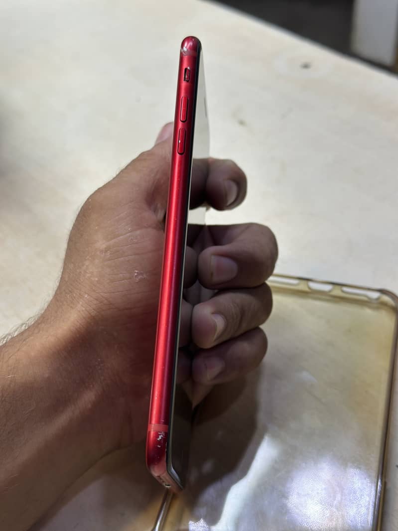 Apple iPhone 8 Plus 4