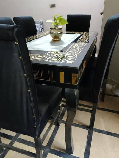 6 seat Dining table
