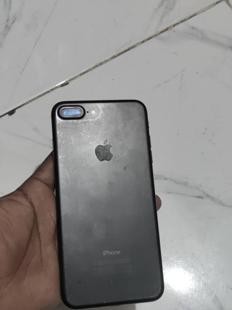 Apple iPhone 7 Plus 4