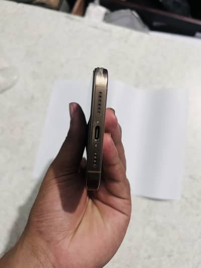 Apple iPhone 16 Pro Max