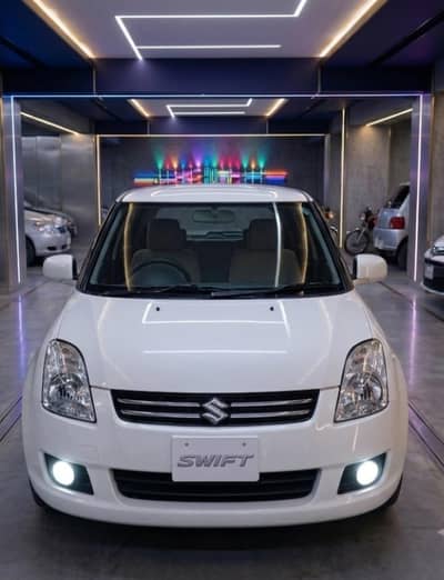 SUZUKI SWIFT 2018 DLX Automatic 1.3 Navigation