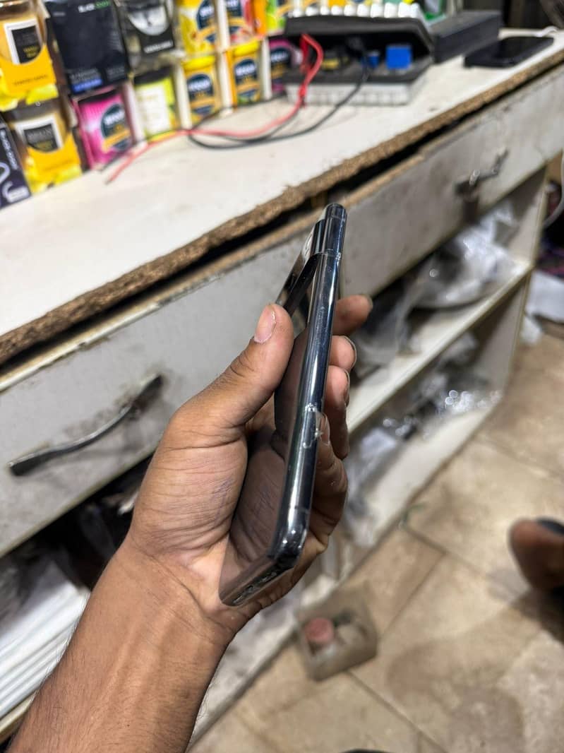 Google Pixel 8 Pro 2