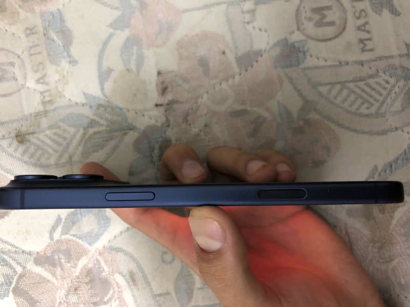 IPHONE 17 PRO MAX 4