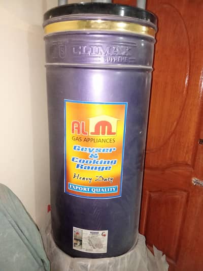 company name gree colour purple 10/10 condition contact n. 03142576985