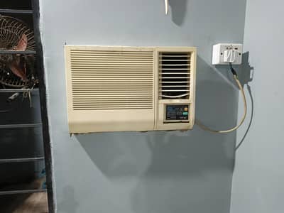 window AC 1 ton