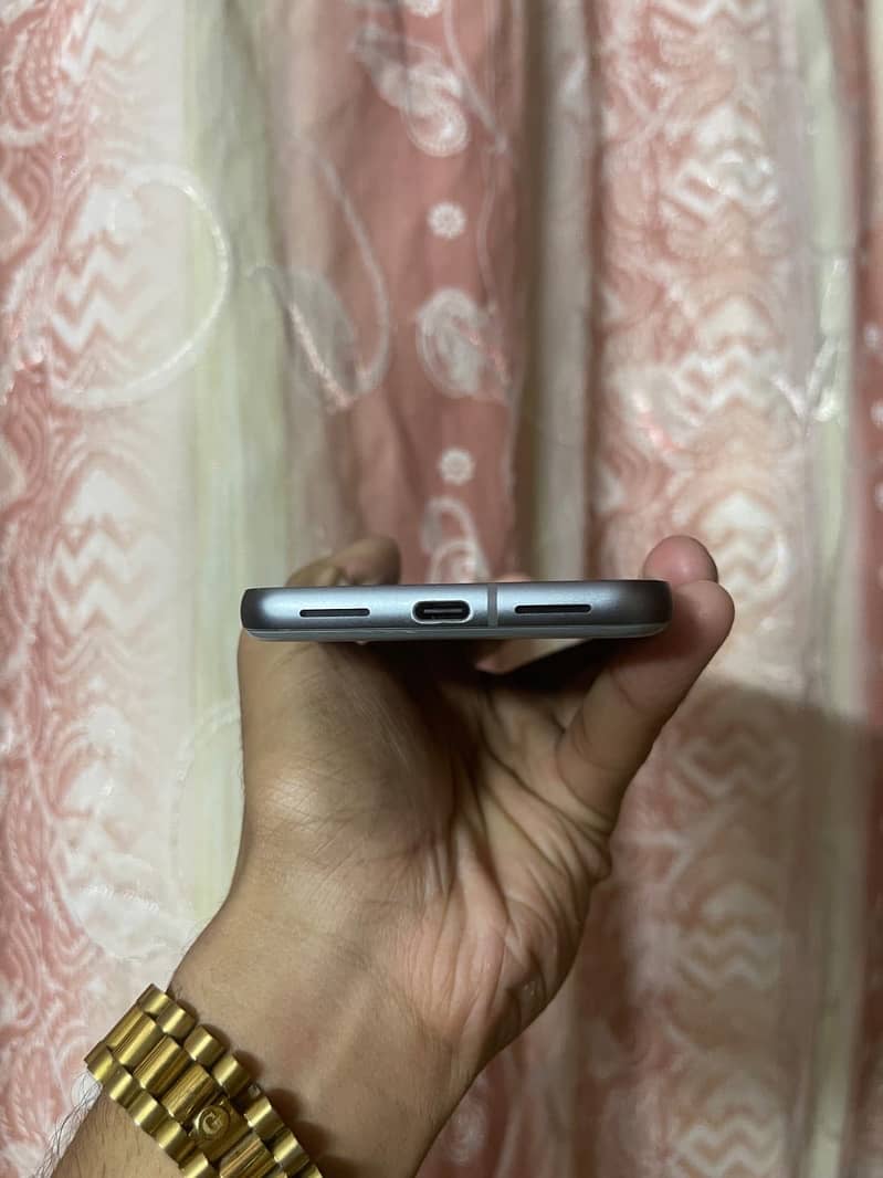 Google Pixel 8 3