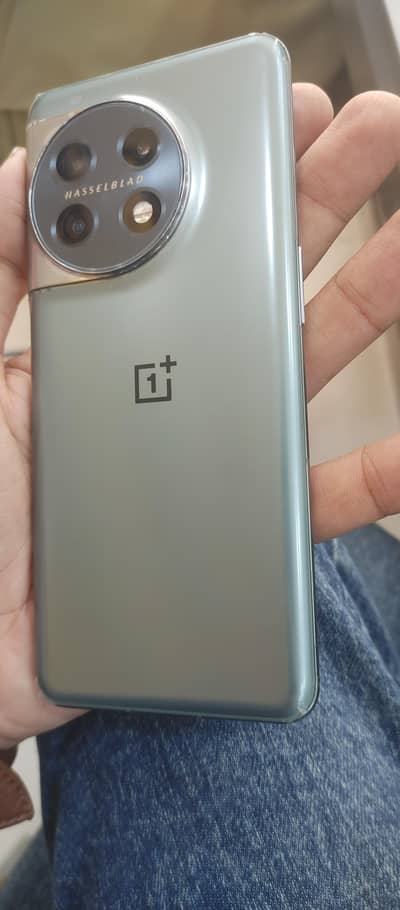 One Plus 11 (5G)