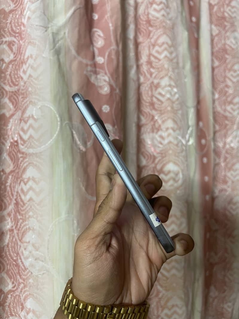 Google Pixel 8 3