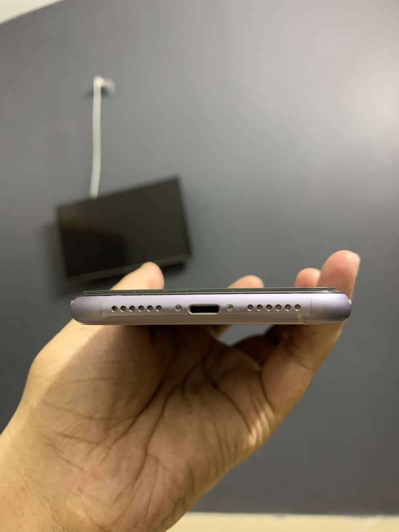 Apple iPhone 11 3