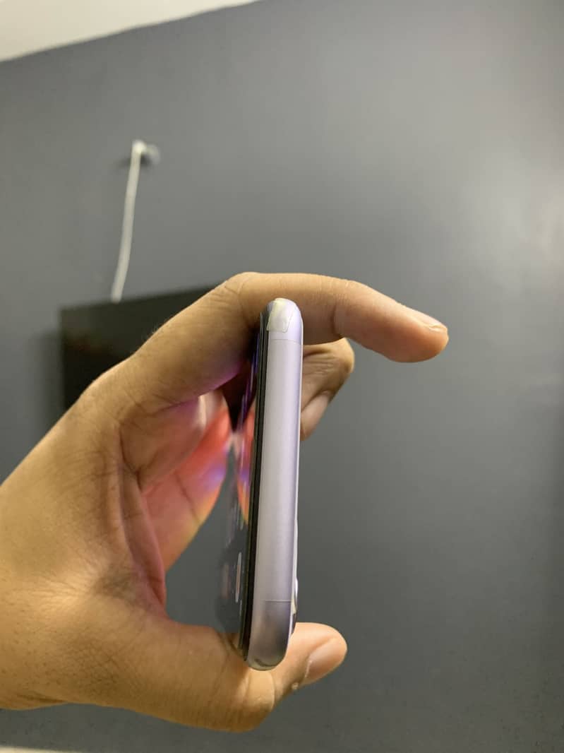 Apple iPhone 11 5