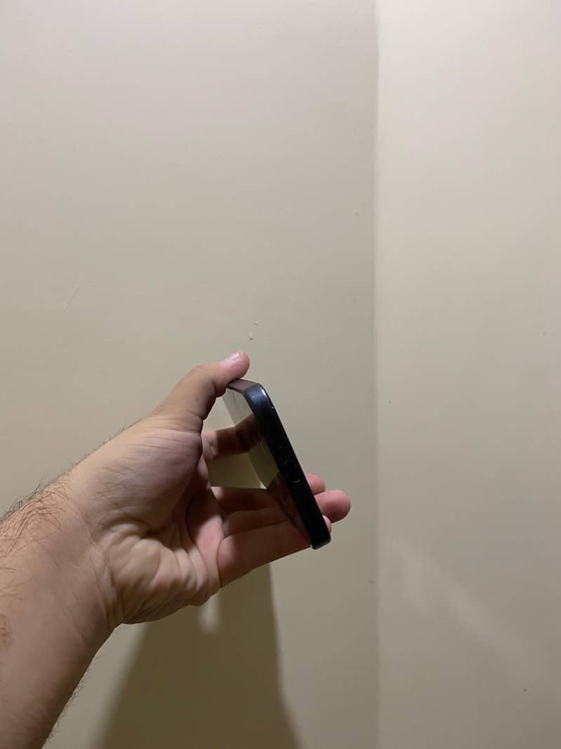 Google Pixel 9 4