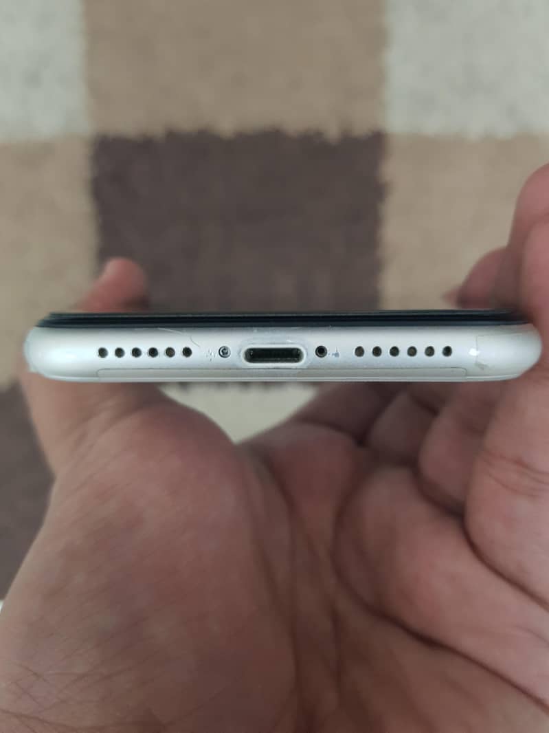 Apple iPhone 11 2