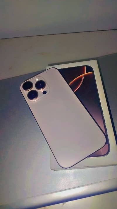 Apple iPhone 16 Pro jv