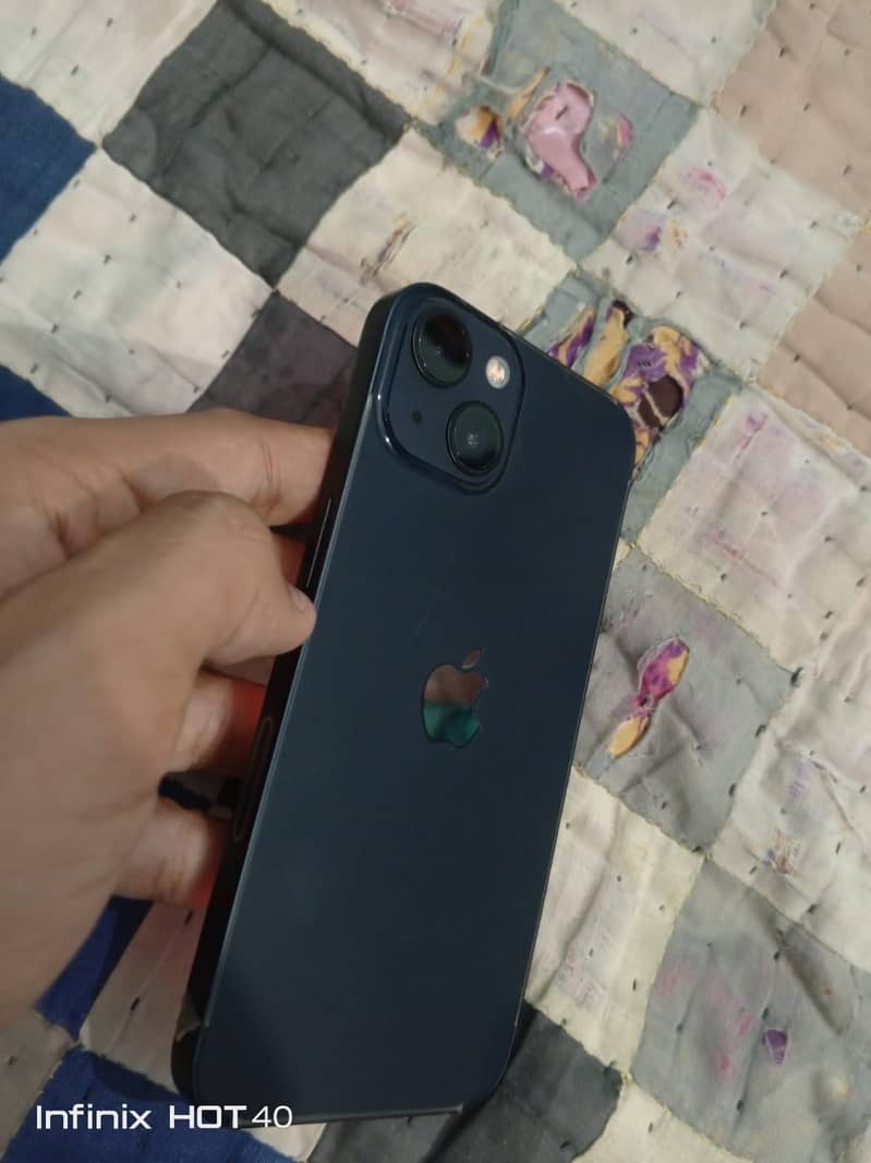 iPhone 13 3