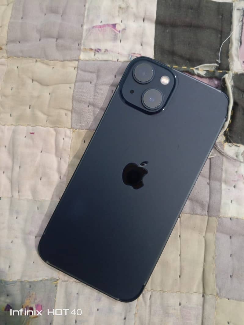 iPhone 13 4