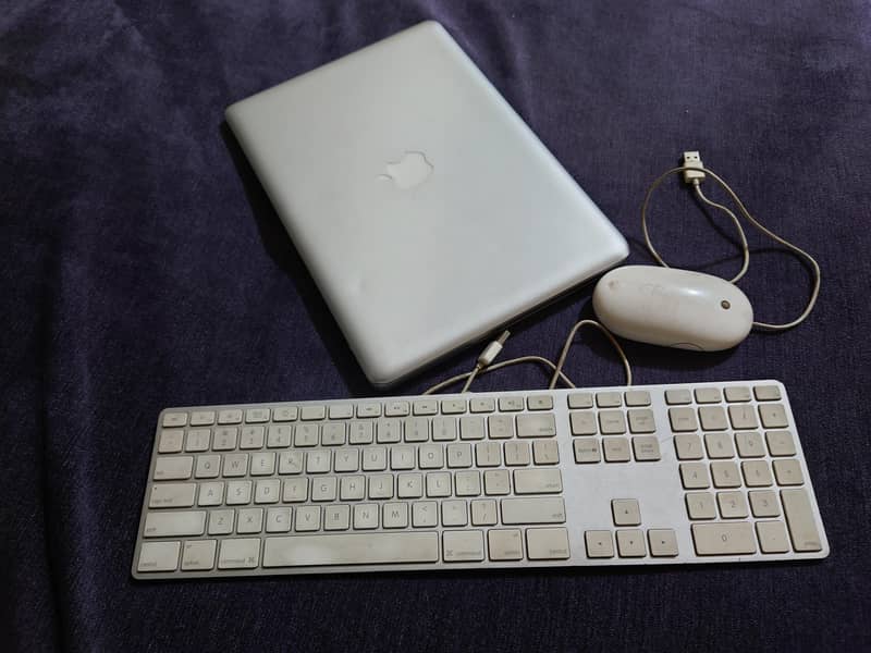 MacBook pro 2011 8