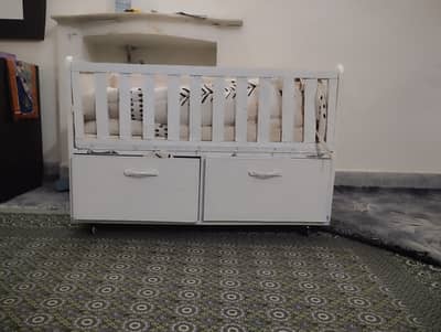 baby cot