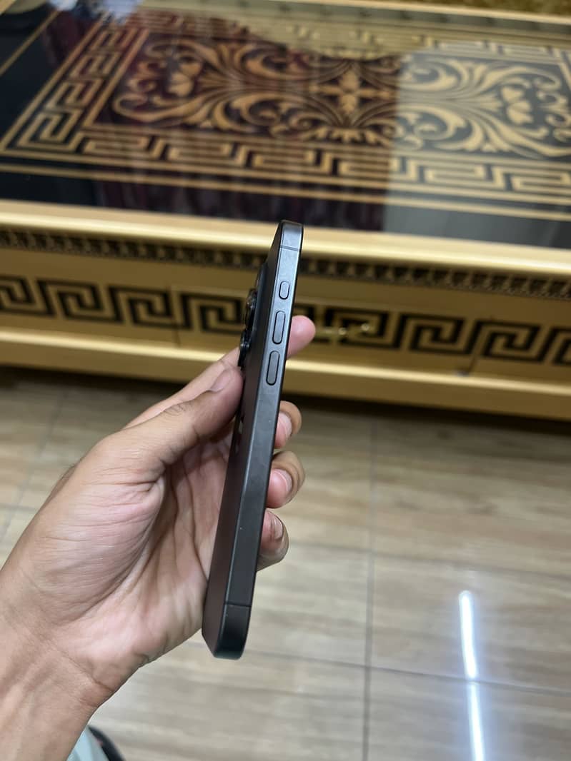 iPhone 15 Pro 5
