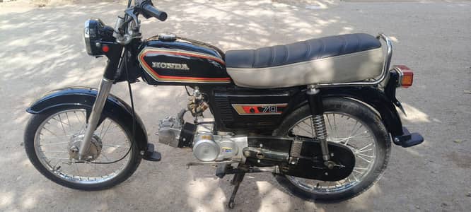 Honda CD 70 1982 model Karachi number