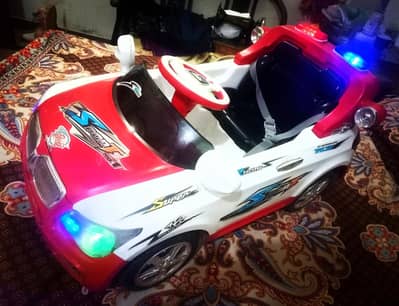 baby Kids rechargeable Car with Remotecontrol All ok working condition