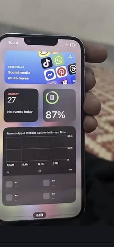 Apple iPhone 13