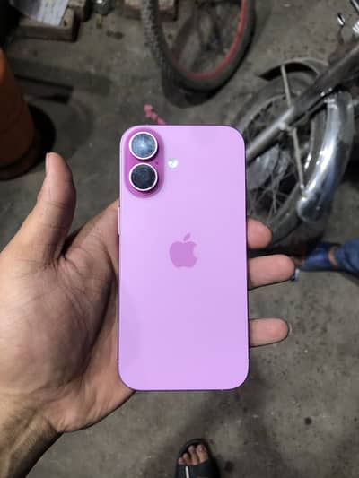Apple iPhone 16