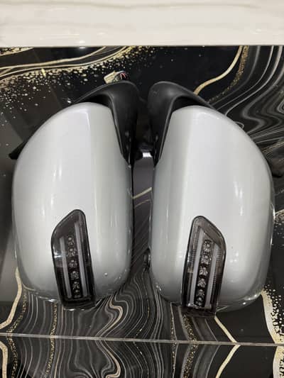 Toyita hiace indicator parking light side mirror