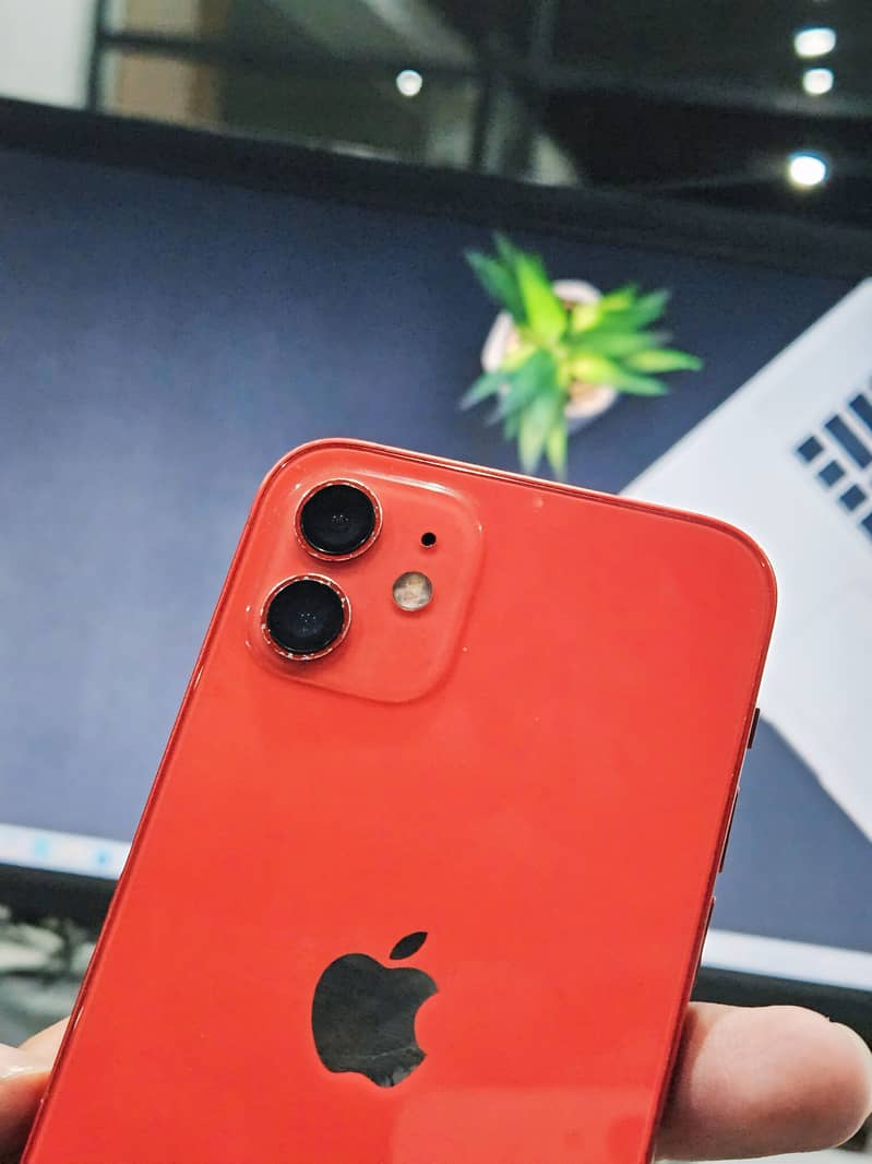 iPhone 12 6