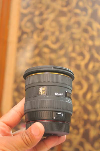 Sigma 10-20mm f/3.5 EX DC HSM ELD SLD Wide Angle Lens Canon